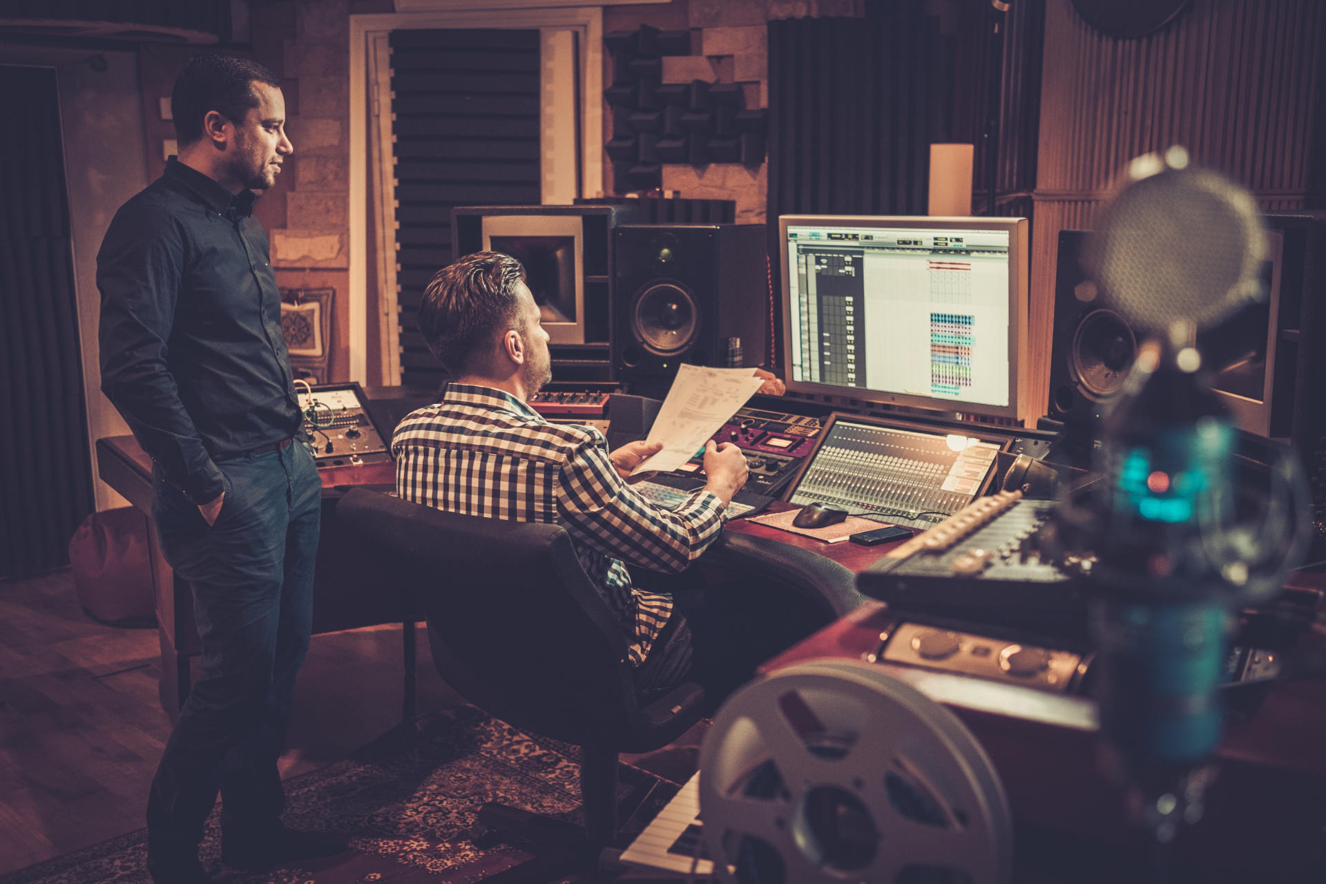 7 Top Tips For Working With A Film Composer FILMD